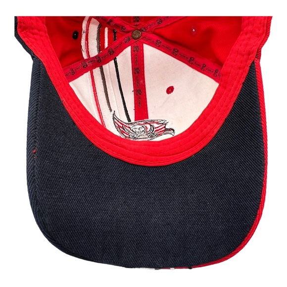 Tampa Bay Buccaneers Cap Tampa Bay NFL Reebok Embroidered Adjustable Vintage Cap - Picture 9 of 9